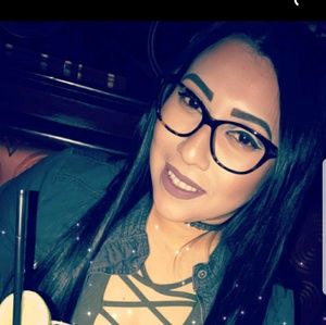 Meet your Posher, Katherine